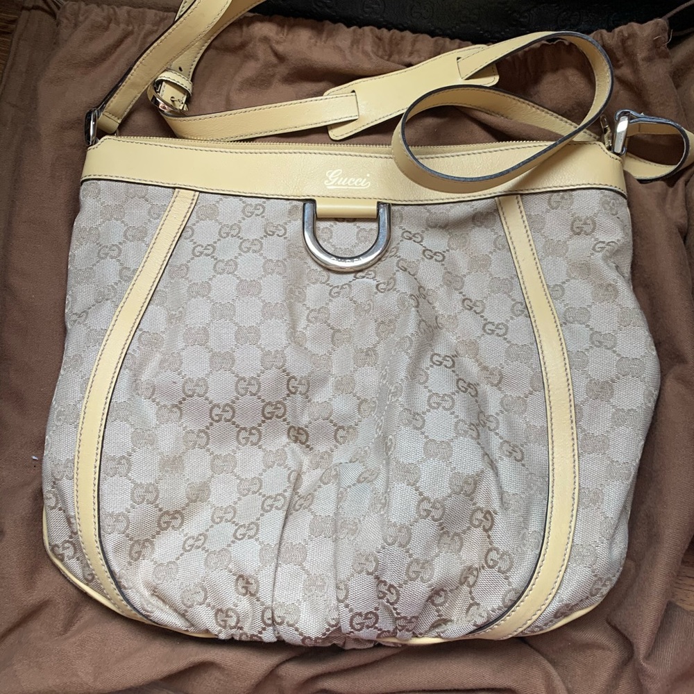 Gucci Crossbody Bag in great used condition